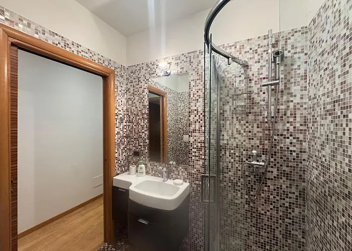 Stylish Pantheon Escape In Ancient Roma